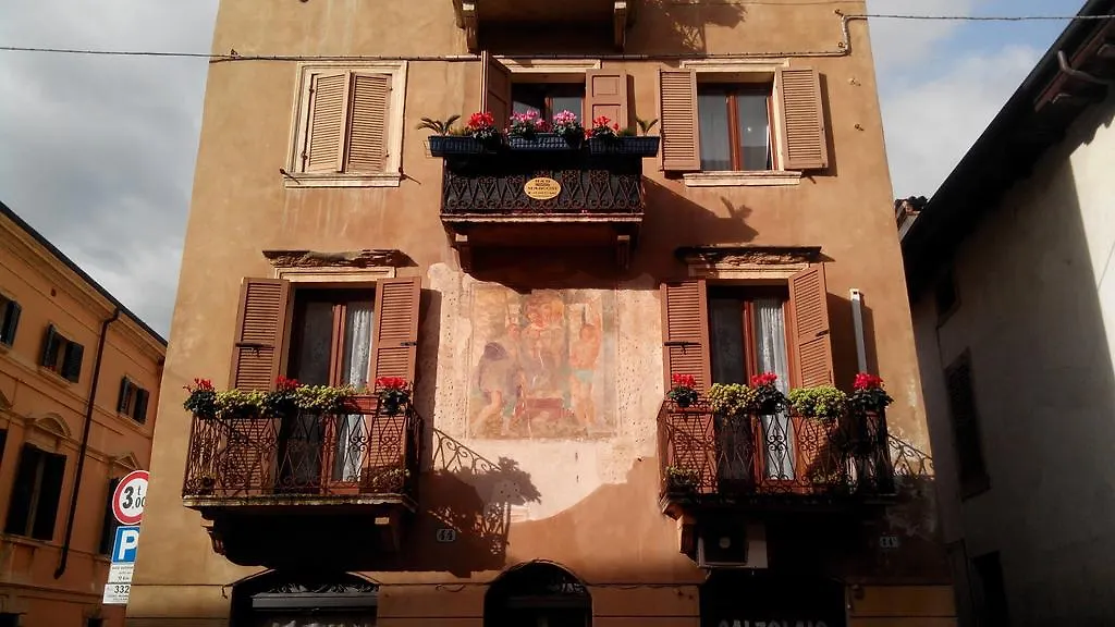 Marconi Rooms And Apartments Verona 2*,