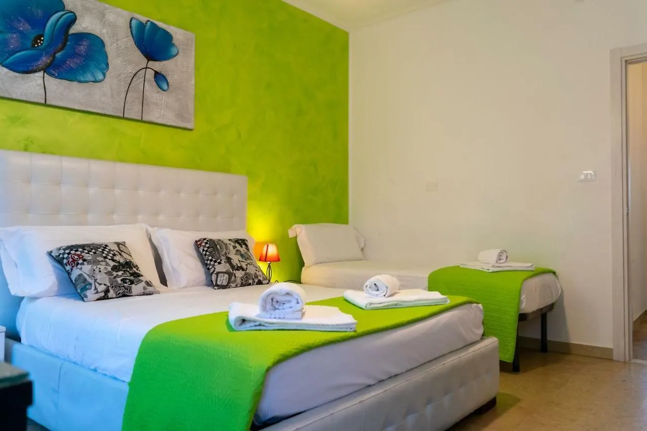 Marconi Rooms And Apartments Verona 2*,  Itálie