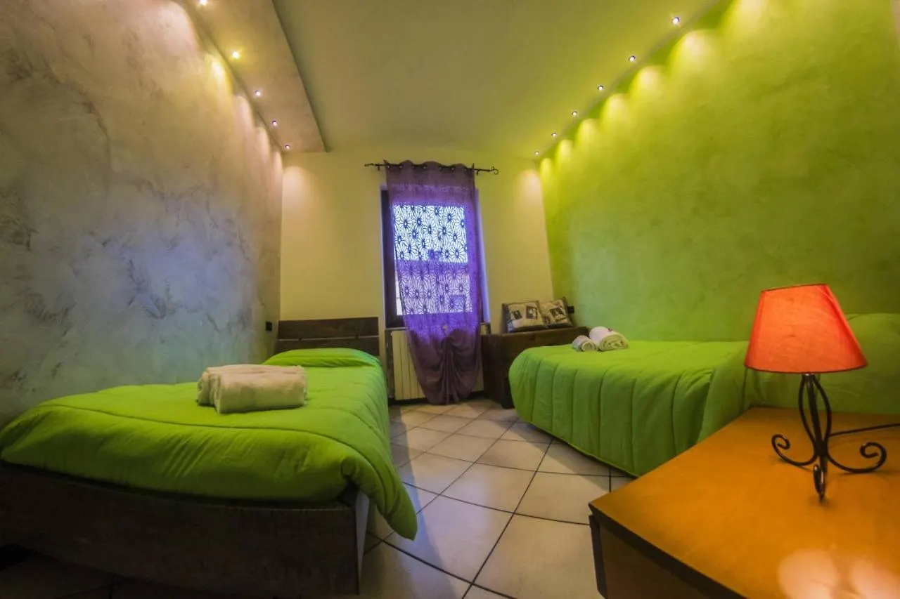 ** Konukevi Marconi Rooms And Apartments Verona İtalya