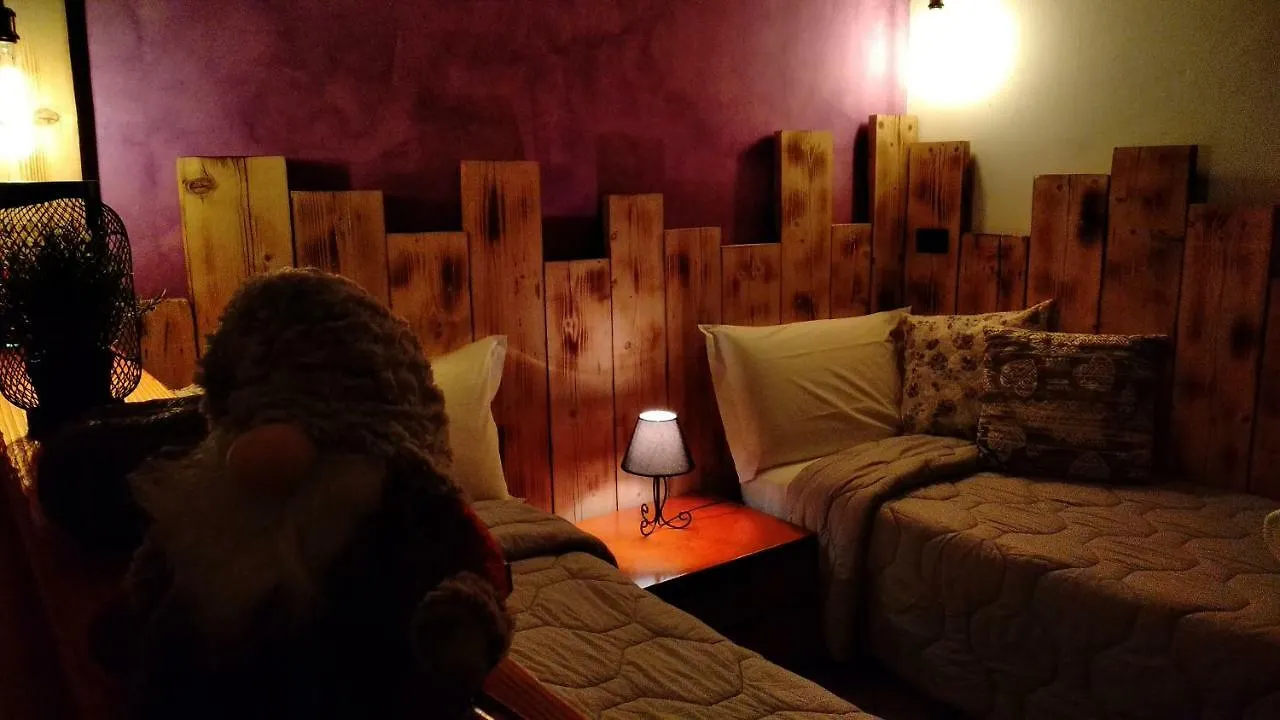Marconi Rooms And Apartments Verona 2*,  İtalya