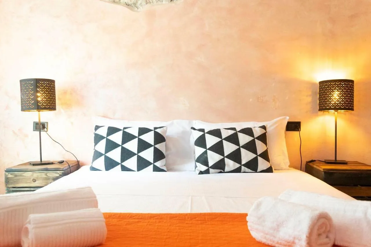 Konukevi Marconi Rooms And Apartments Verona