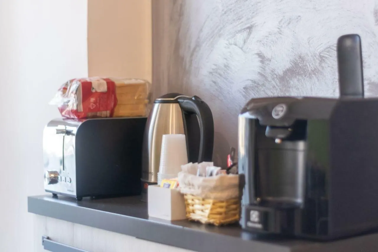 Konukevi Marconi Rooms And Apartments Verona
