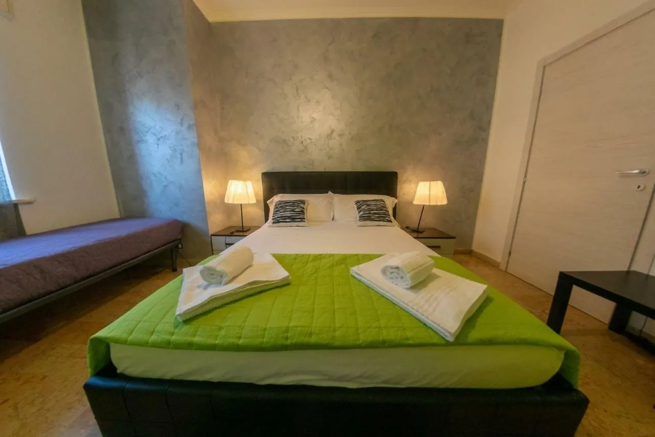 Marconi Rooms And Apartments Verona Konukevi